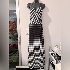 Addison Off White and Navy Striped Ruffle Maxi Dress Sz. M *EUC* MSRP: $198+tax